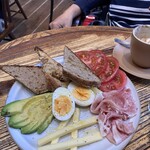 イキ ロースタリー&イータリー - 