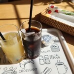 カントリーロード - プラス200円でドリンク付き りんごジュース、アイスコーヒー
