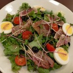 ブラッスリー エディブル - マグロのマリネとアンチョビのニース風サラダ。これは相変わらず旨し