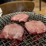 炭火焼肉ホルモンさわいし - 