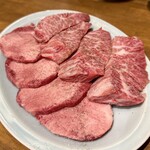 炭火焼肉ホルモンさわいし - 