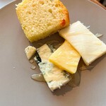 Crossroads Kitchen - 