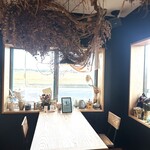 カラフルコーヒー - 店内