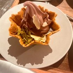 Crossroads Kitchen - 