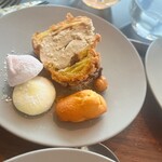 Crossroads Kitchen - 