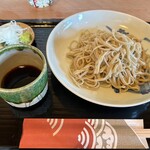 手打ち蕎麦とも花 - 喉越しよい風味豊かな二八