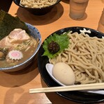 六厘舎 東京駅東京ラーメンストリート - 