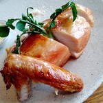 ブリル飯店 - 1/4サイズなのにメインプレートのボリューム♡☆広東チキン☆皮パリで中華スパイスも強くないです♫