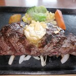 炭焼ステーキくに - ヒレステーキ：ミディアムよ！