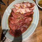 炭火焼肉ホルモンさわいし - 