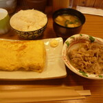 ○○キッチン ゴッチン - だし巻き玉子と肉皿定食