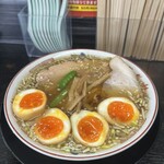 みずさわ屋 - 柔らかバラ肉1枚乗せ中華そば　煮卵ダブル