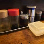 中華そば ほん田 - 卓上調味料