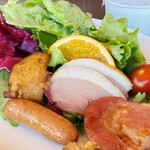 ダイニング ブルーム(軽井沢浅間プリンスホテル) - 彩り良い食材がたくさん！！