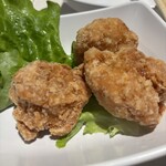 魚べい - わかりづらいけど唐揚げ　味付けが鮪らしい。