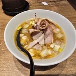 博多豚骨醤油らーめん ウチダヤ - 
