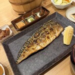 炭火焼き魚と、土鍋炊きごはん。定食屋 おちゃわん - 