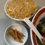 中華そば 澤田屋 - 半チャーハン