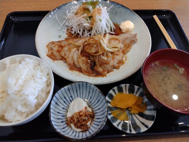 飯酒場 beside