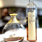 シェ・イノ - デザート向け酒２種。 ラムとコニャックをご提案いただく。 せっかくだから2種ともいただく。