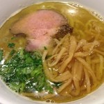 らぁめんや やしげる - 塩ラーメン　750円