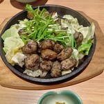 炭火と串焼きと肴 原価酒場 イロ鶏ドリ - 極みぼんじり炭火焼き