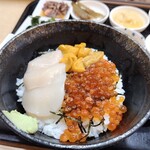 朝市の味処 茶夢 - うにほたていくら丼