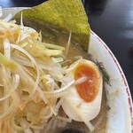 岡山らぁめん　麺屋照清 - 煮卵
