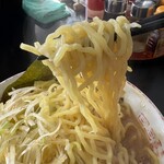 岡山らぁめん　麺屋照清 - 中太縮れ麺