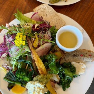 crea cafe & restaurant_2