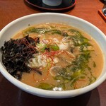 節系とんこつらぁ麺　おもと - 