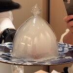 新宿 うしみつ - 厳選燻製和牛