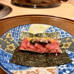 新宿 うしみつ - 和牛と本鮪のユッケドッグ　とろたく仕立て