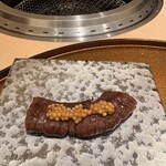 新宿 うしみつ - 厳選燻製和牛（粒マスタード）