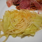 エノテカ・オルモ・デル・カウカソ - 冬キャベツとカラスミのパスタ