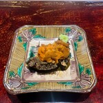 菊鮨 - 西浦の蒸し鮑、能古島の雲丹　