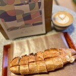 珈琲とパン ふたつ - 