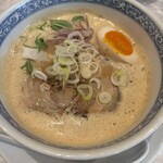 鶏白湯そば 彌 - 料理写真: