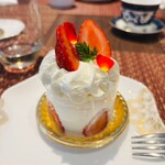 THE HOTEL SANRAKU KANAZAWA - カフェタイム　苺のショートケーキ