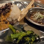 BLOCK HOUSE 水曜カレー - 