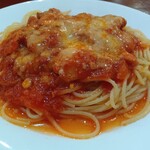 オーレオーレ - 若鶏もも肉とマッシュルームのトマトソース