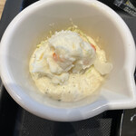松のや - タルタルソースにポテサラ入れて軽く混ぜたら…