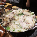 佐賀ふもと赤鶏 酒場髙しな - タッカンマリ鍋（食べる前）