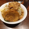 ラーメン 雷 東京本丸店