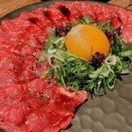 かまど焼 NIKUYOROZU - 純生 皿ユッケ ハーフ