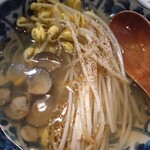 天ぷらとおでん こがちゃん - 豆もやしのおでん　オマケあさり