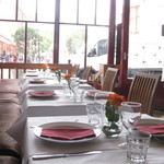 Daquise Restaurant - 外光がいっぱいに入る店内。