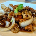 中華ごはん かんざし - 山梨県産モモ肉の黒酢酢豚 1,090円