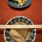 はこだて ふさや - 突き出しのおでん＆サービスの漬物