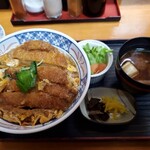 旬の料理 中華そば きんぐ - つゆだくのカツ丼